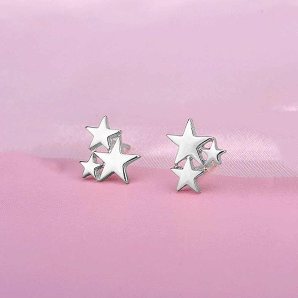 2/$20!  Silver Star Cluster Stud Earrings - Picture 2 of 6